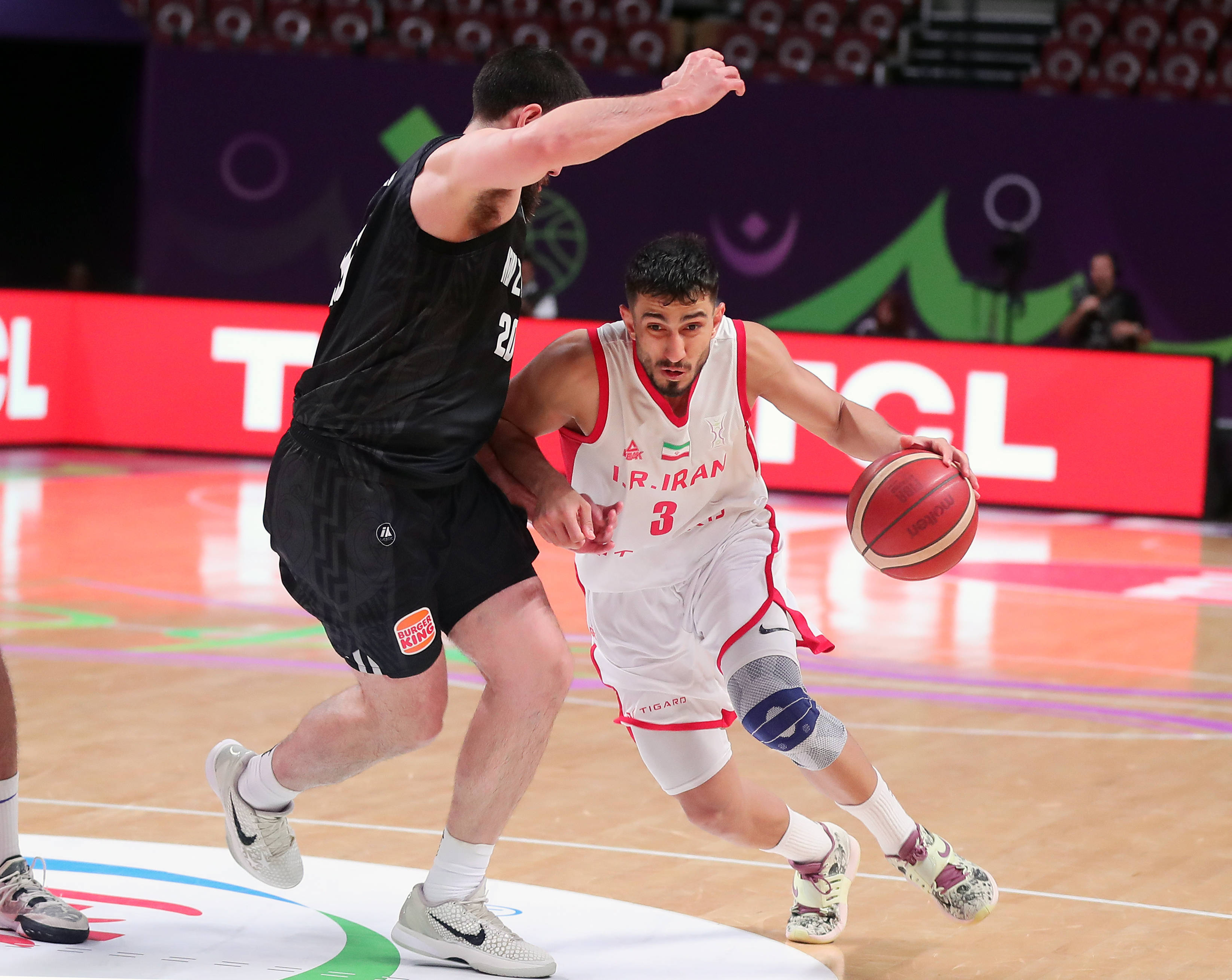 九游网站-篮球职业赛事令人瞩目，全球热议的简单介绍